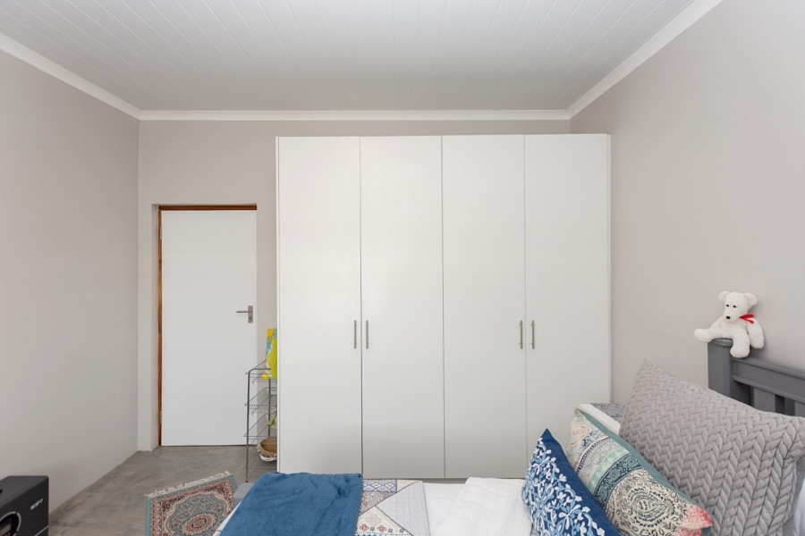 3 Bedroom Property for Sale in Britannia Bay Western Cape